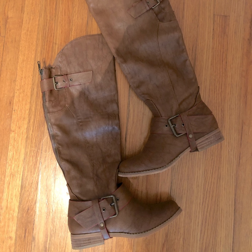 Brown riding boots!